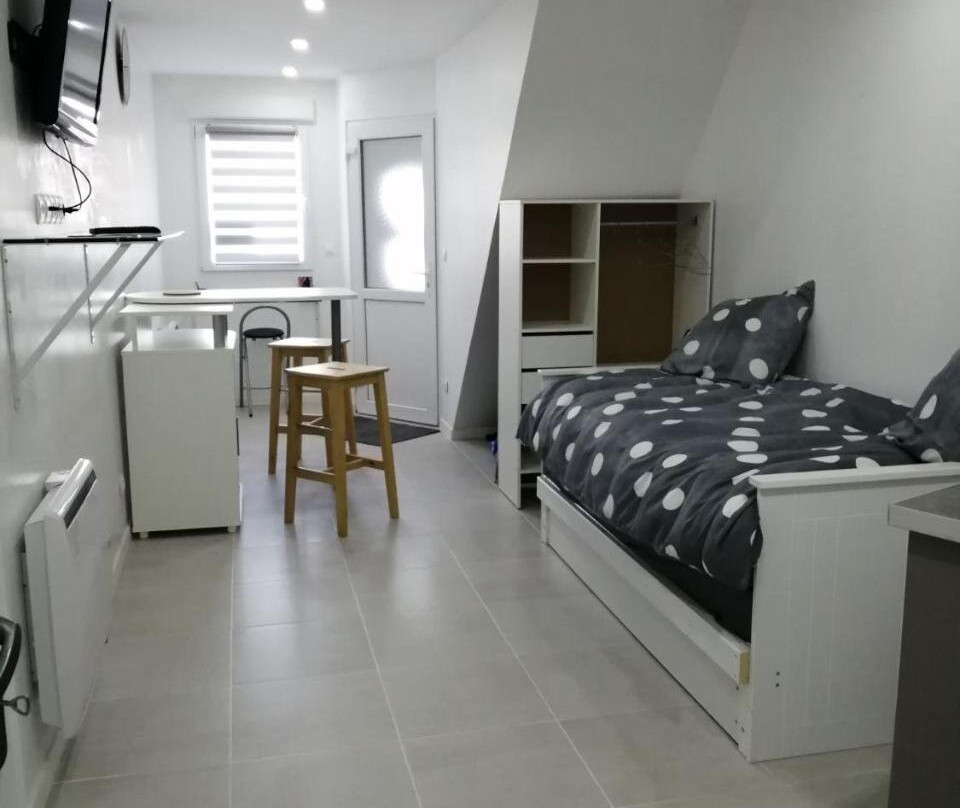 Deux studios centre village Loft ou cosy