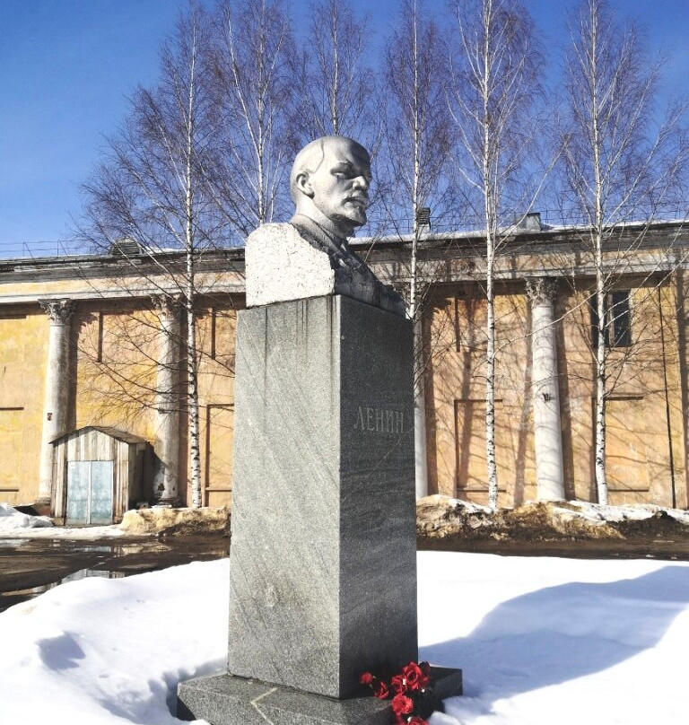 V. I. Leninu Monument景点图片