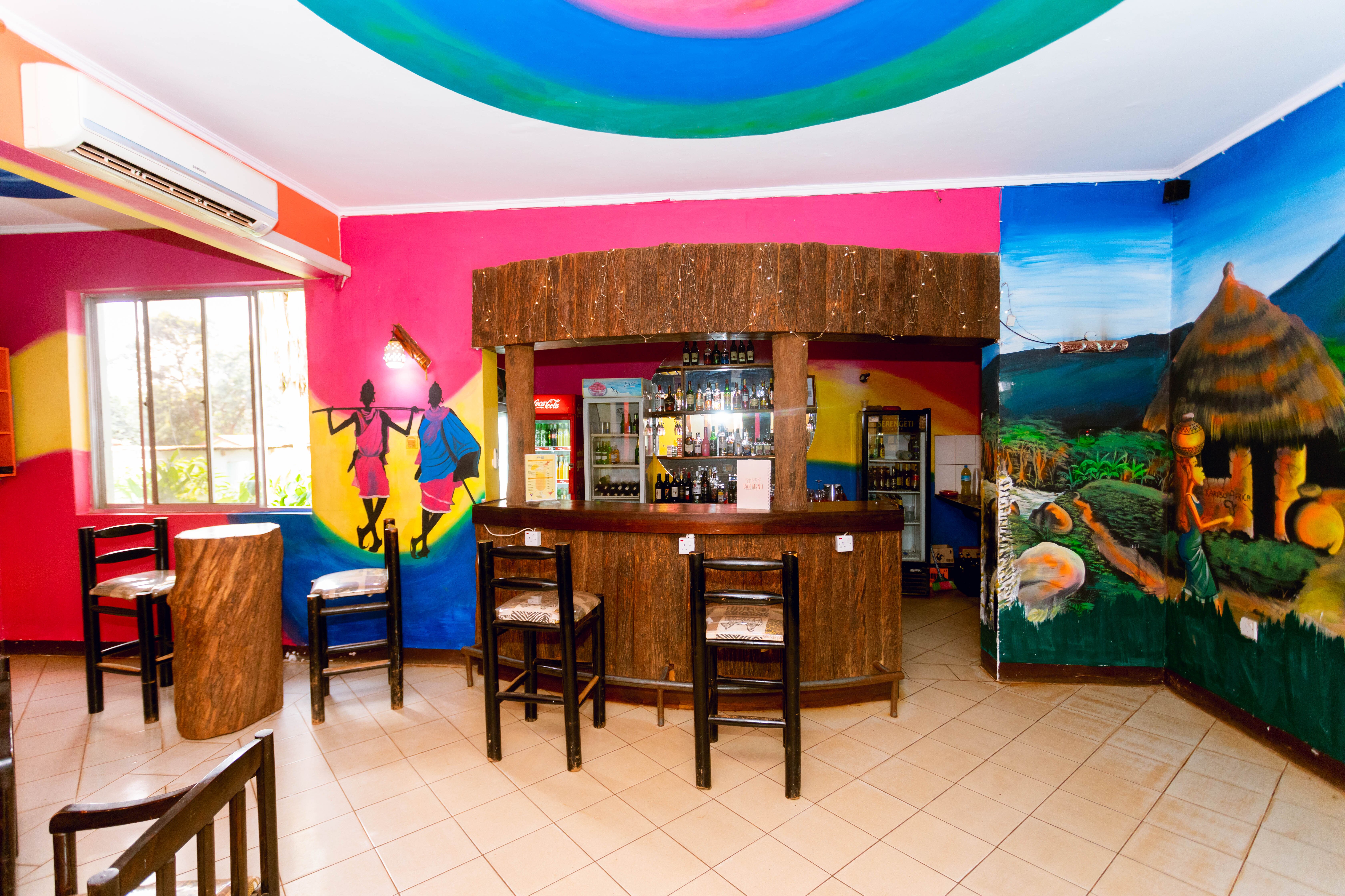 Keys Hotel Mbokomu Branch-餐饮