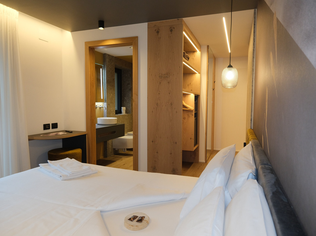 Flos Hotel主图