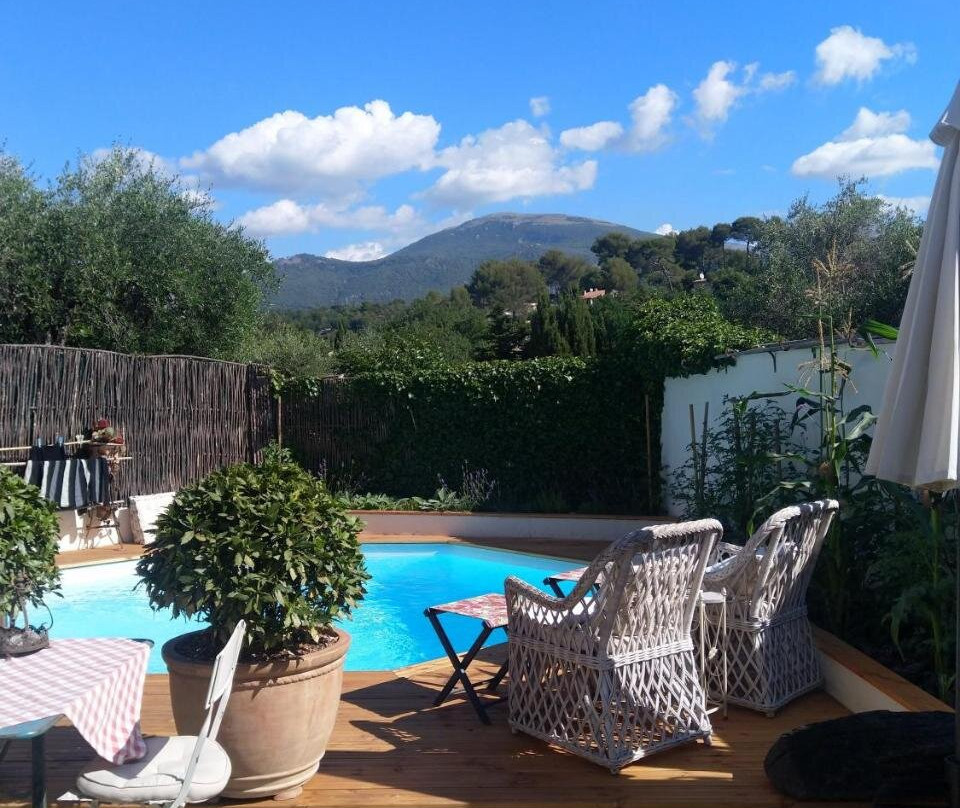 Le Rouret酒店住宿-Le Mas Saint Pierre