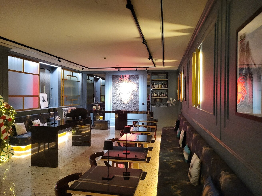 The Glam Boutique Hotel & Apt主图