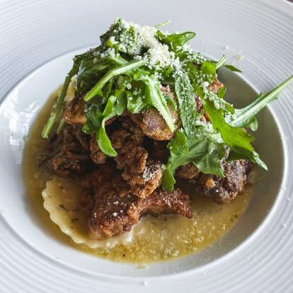 Midway餐馆和美食-Heirloom Restaurant