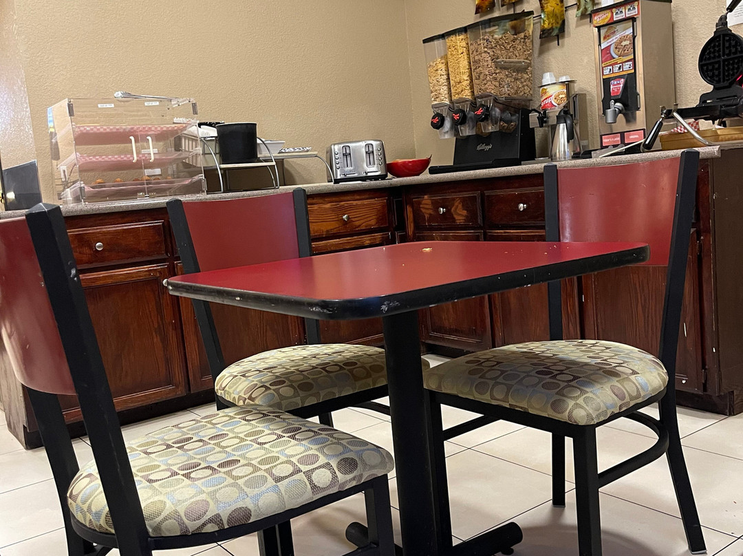 Ramada by Wyndham Fresno Northwest主图