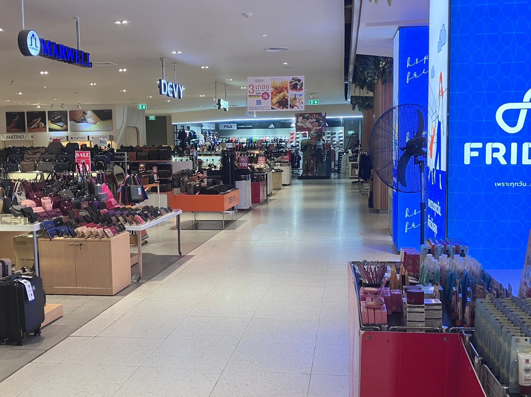 Friday Department Store-程逸必去景点