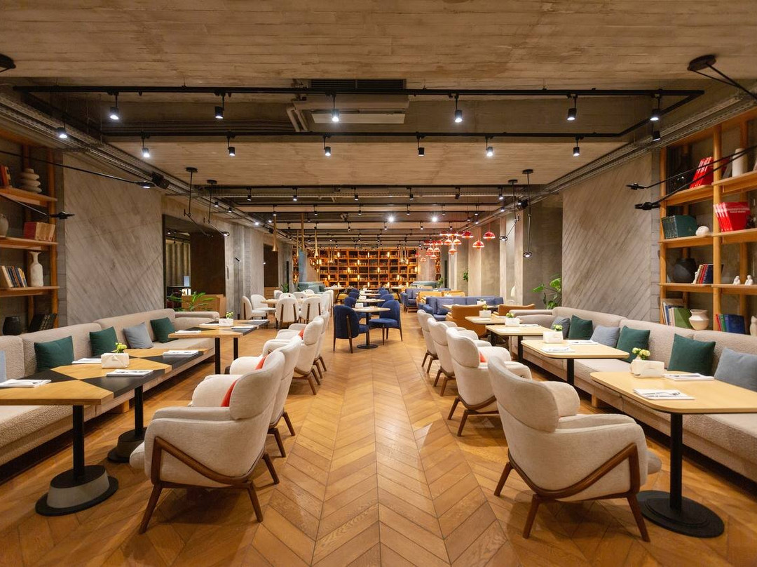 Persona Restaurant & Bar