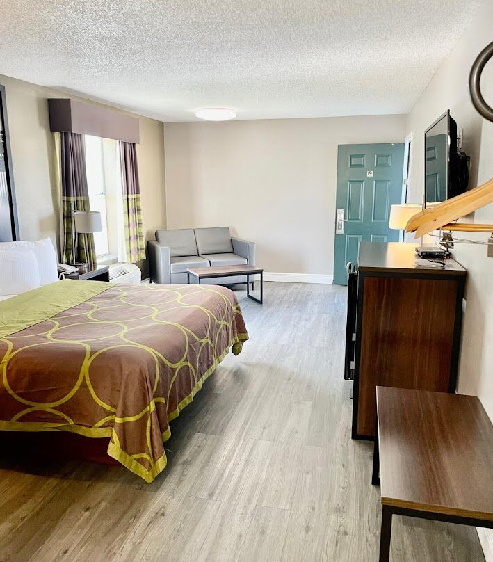 Super 8 By Wyndham Bay St. Louis主图