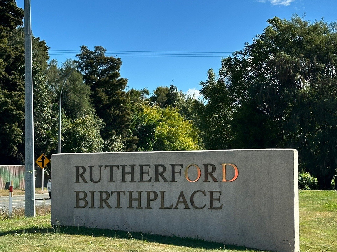 Lord Rutherford Memorial景点图片