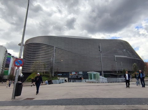 PUB CRAWL MADRID-马德里必去景点