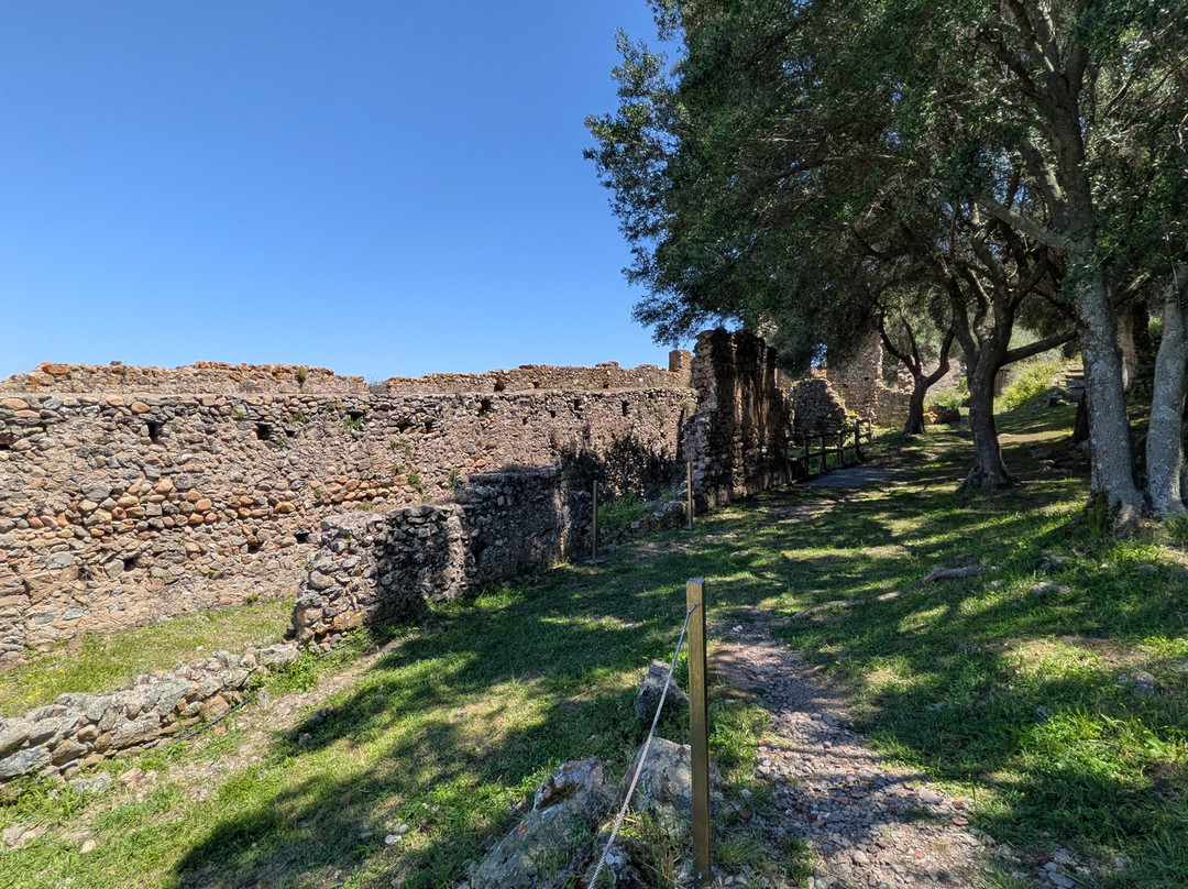 Castello di Acquafredda-Siliqua必去景点