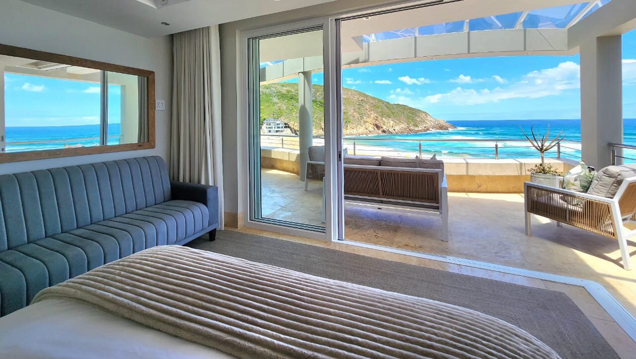 Waves of Grace Seafront Villa-客卧