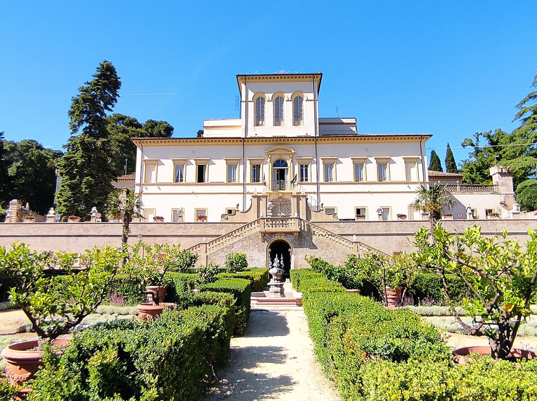 Villa Caprile-佩萨罗必去景点