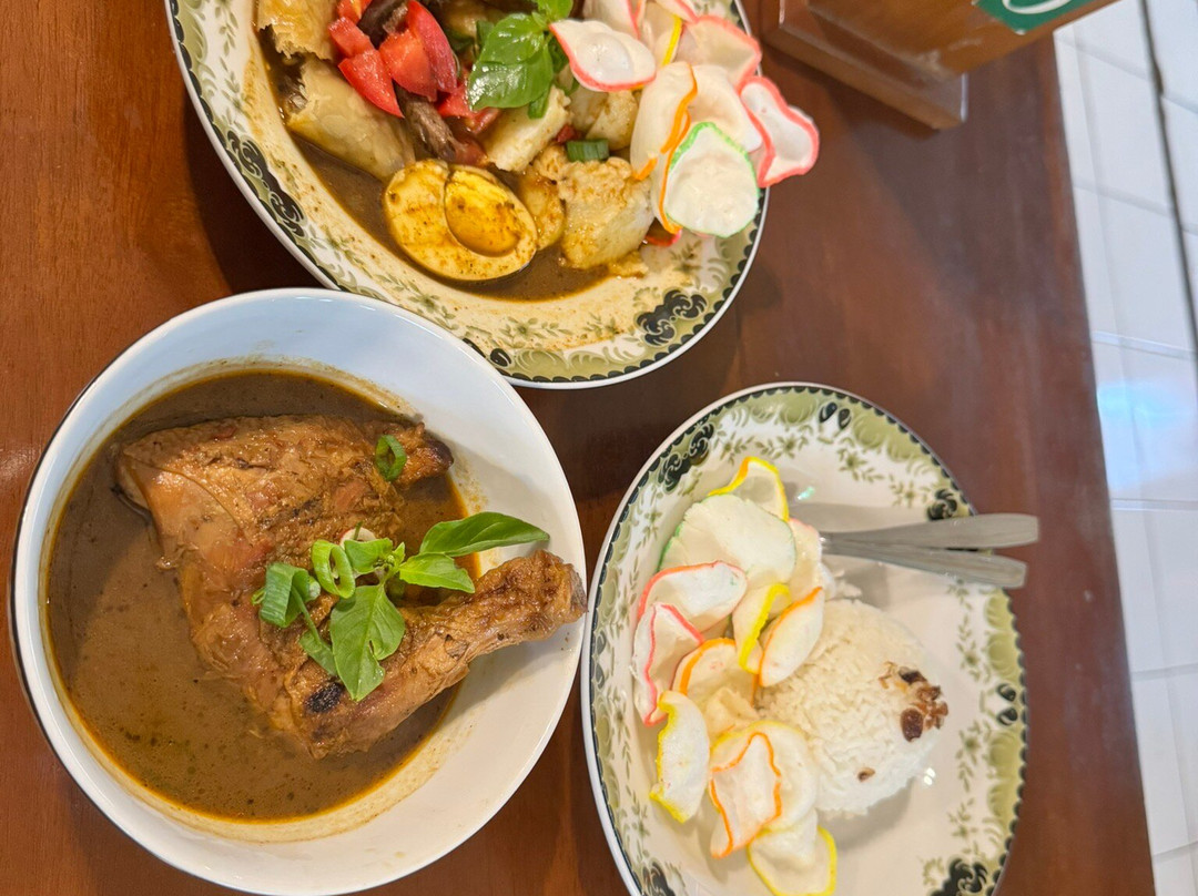 Ayam Bakar Kuah Tugu