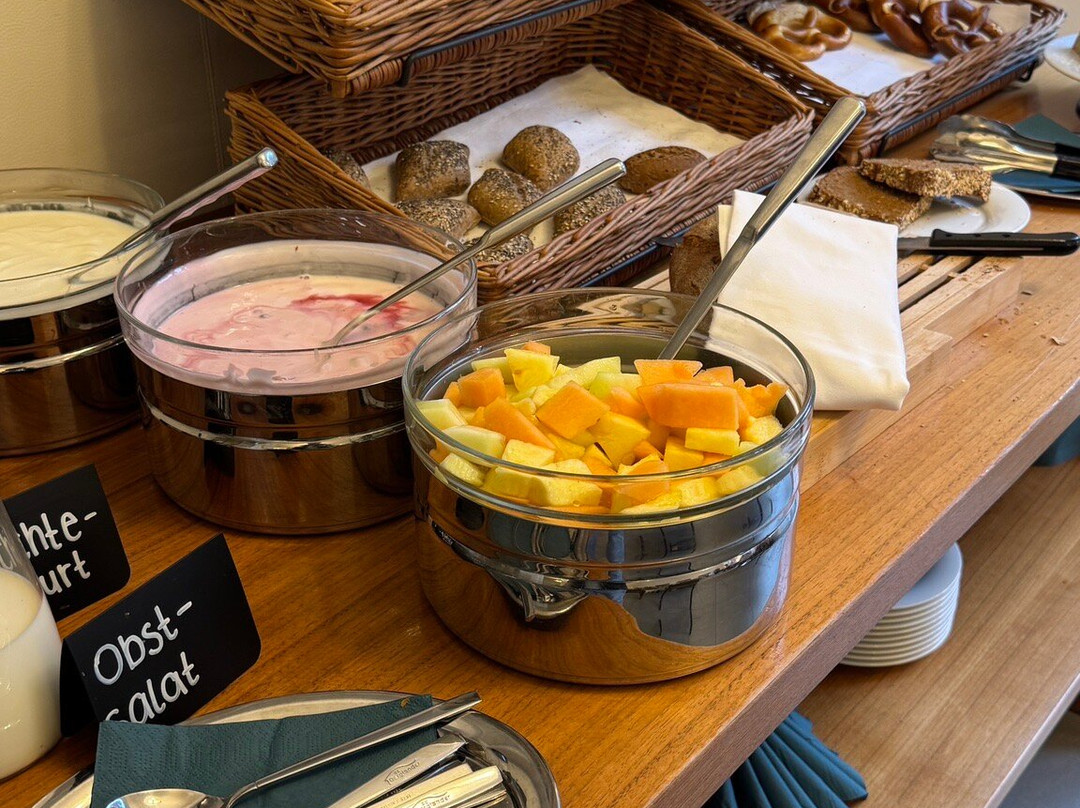 孔斯特尼亚酒店主图