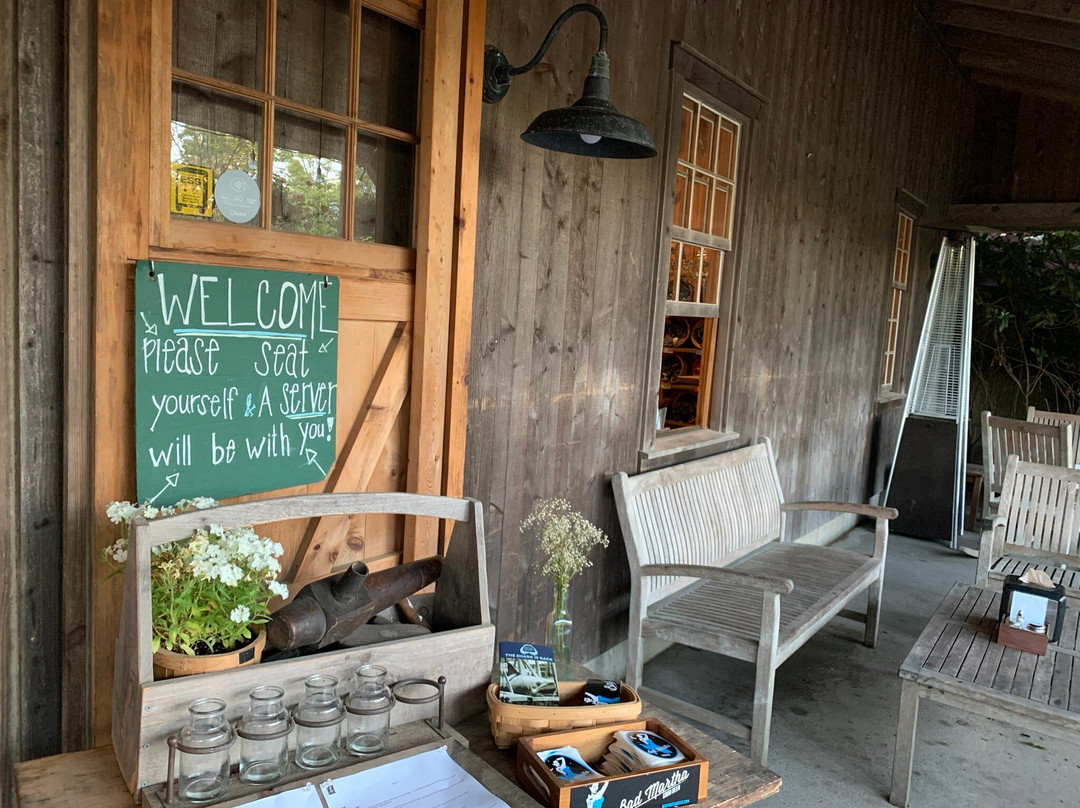 Bad Martha Farmer's Brewery-Edgartown必去景点