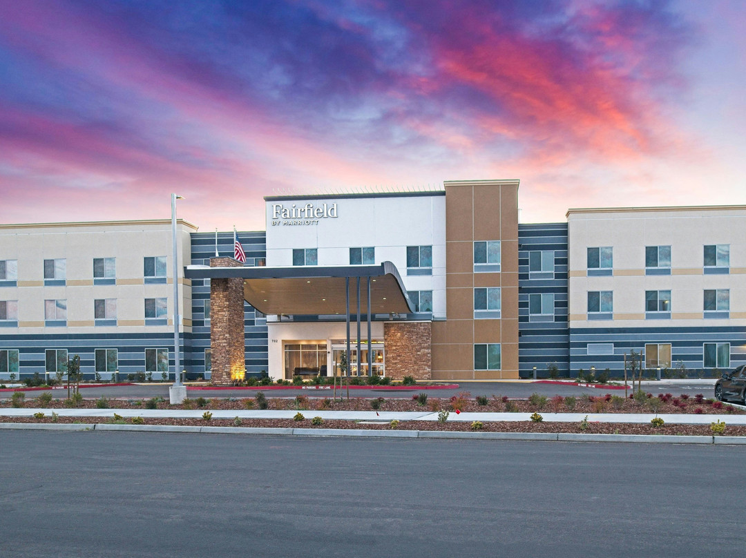 Esparto酒店住宿-Fairfield by Marriott Inn & Suites Winters Davis