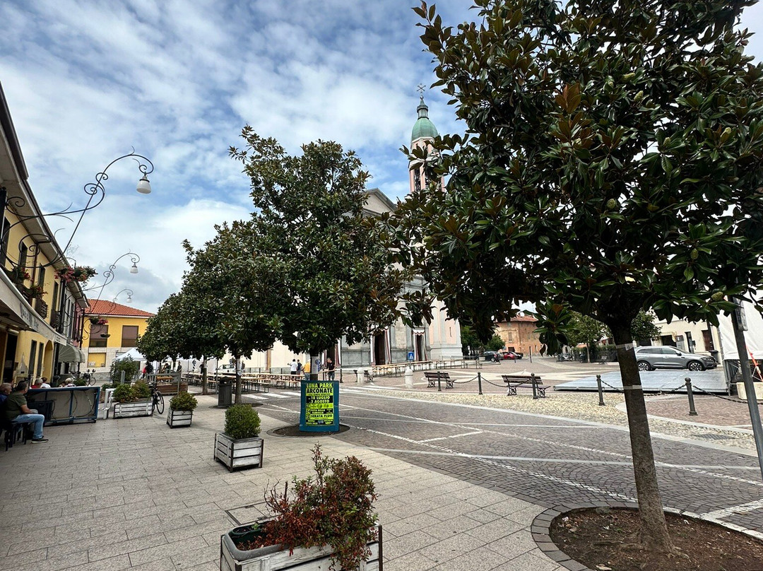 Piazza Arconate