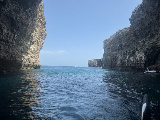 Ta' Miema Boat Services-Comino必去景点