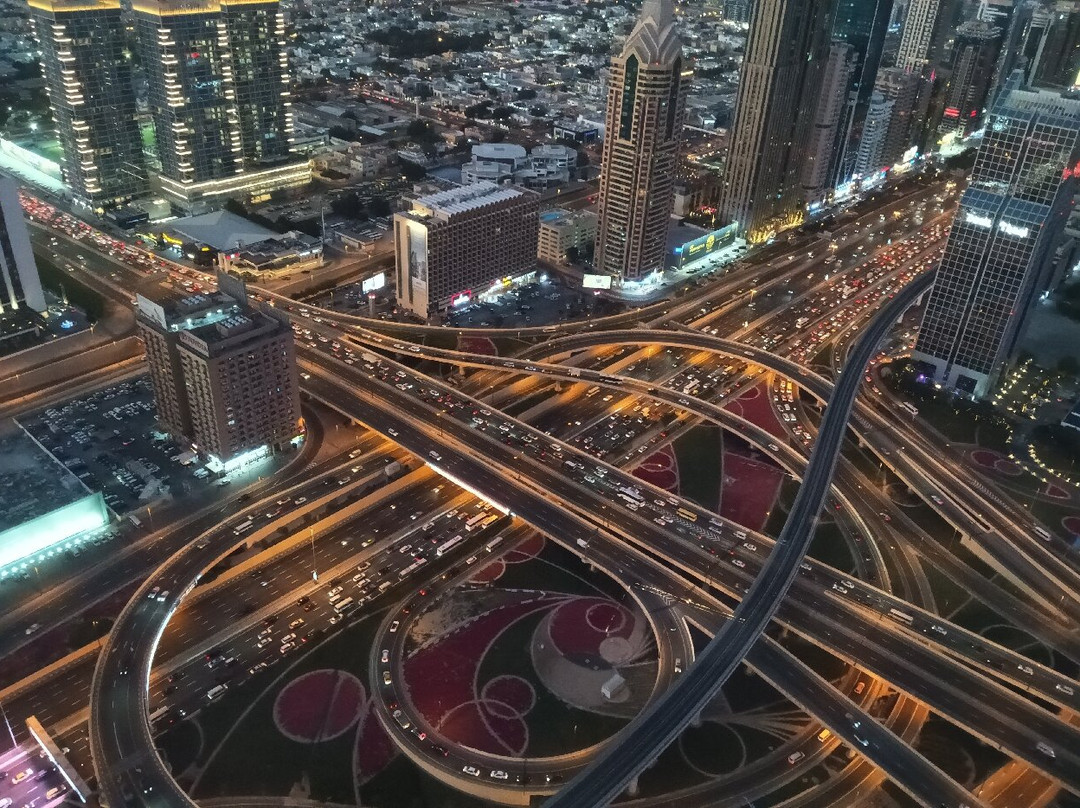 Sky Views Observatory-迪拜必去景点