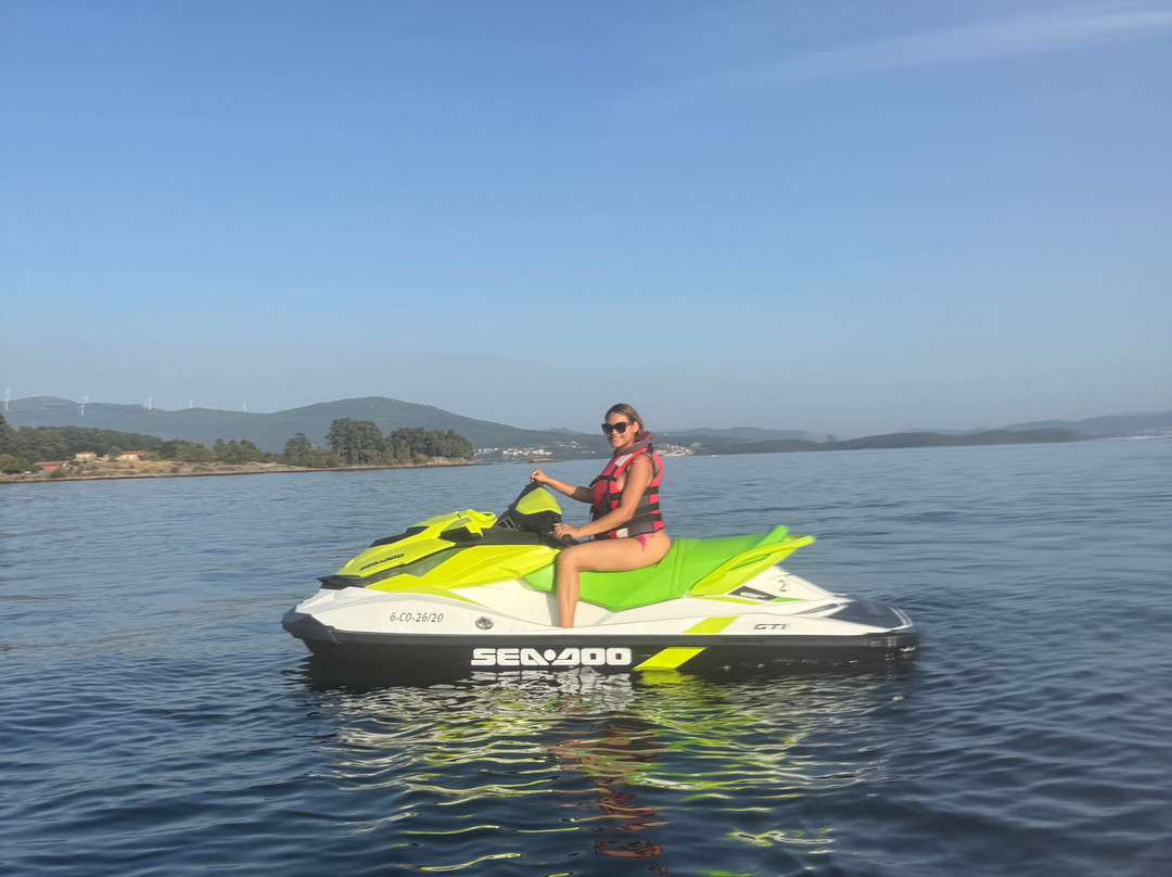 Vilajet Alquiler de Motos de Agua-Vilagarcia de Arousa必去景点