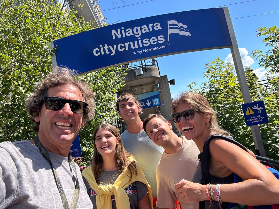 Gray Line Niagara Falls, Ontario-尼亚加拉大瀑布必去景点