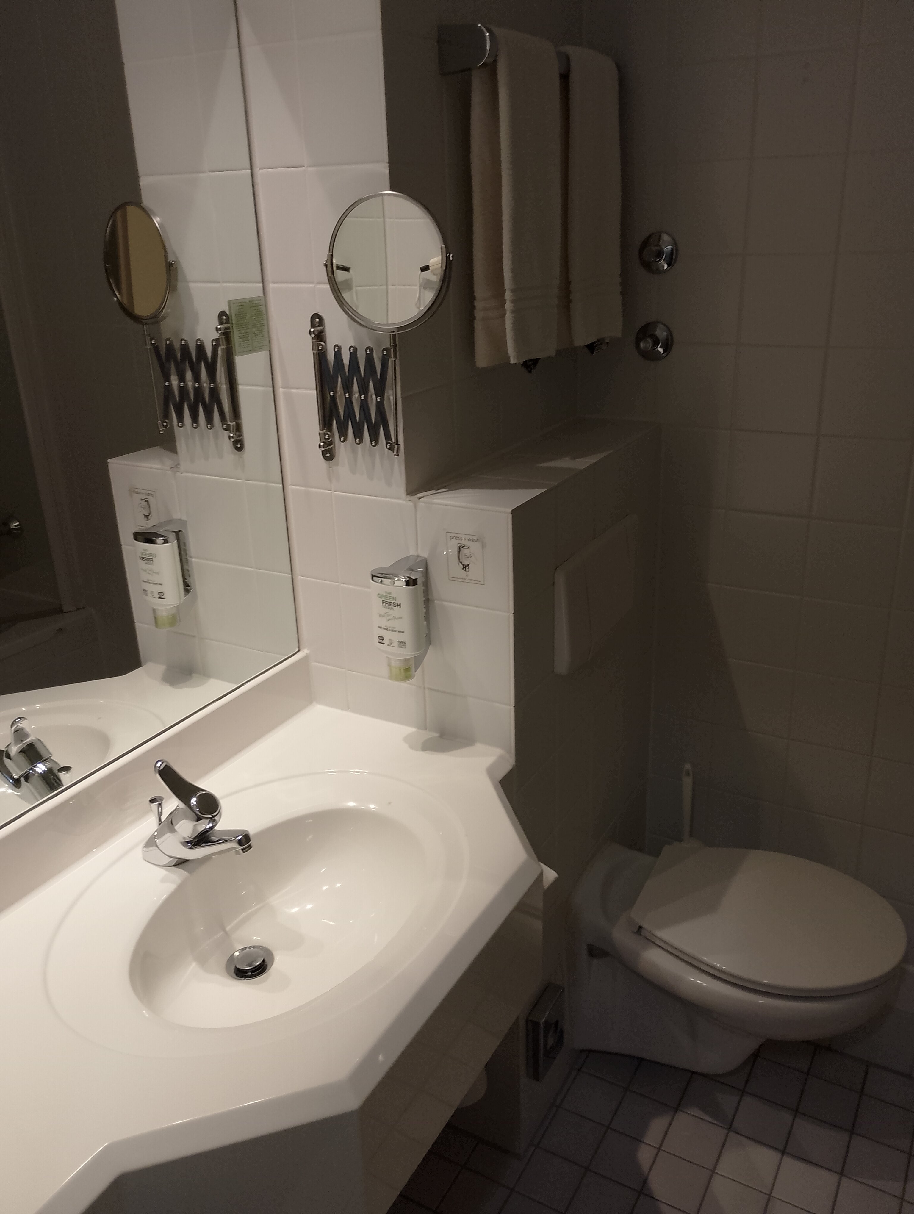 开姆尼茨公园琥珀酒店-浴室