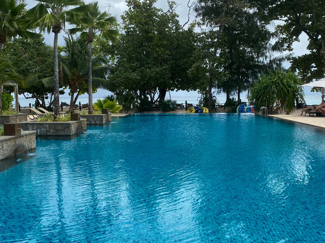 博瓦隆海滩H度假村主图