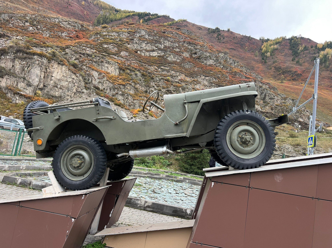 Monument to the builders of the Chuyskiy tract-Kupchegen必去景点