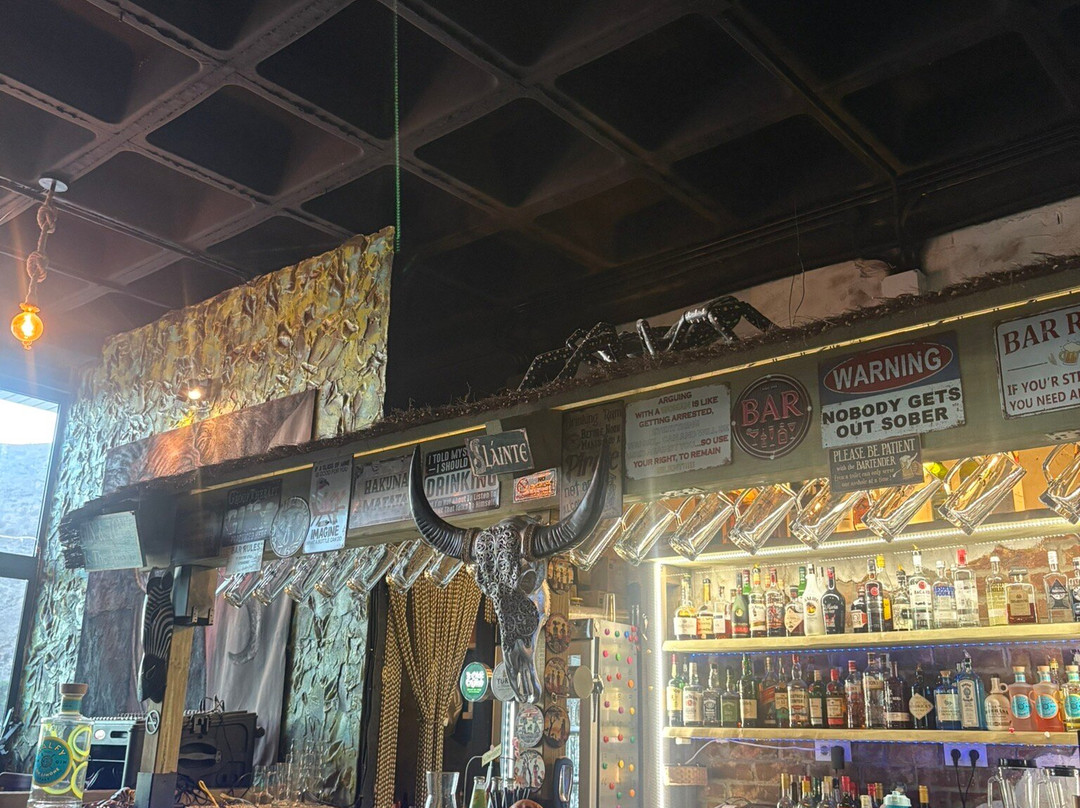 Safari Bar And Lounge