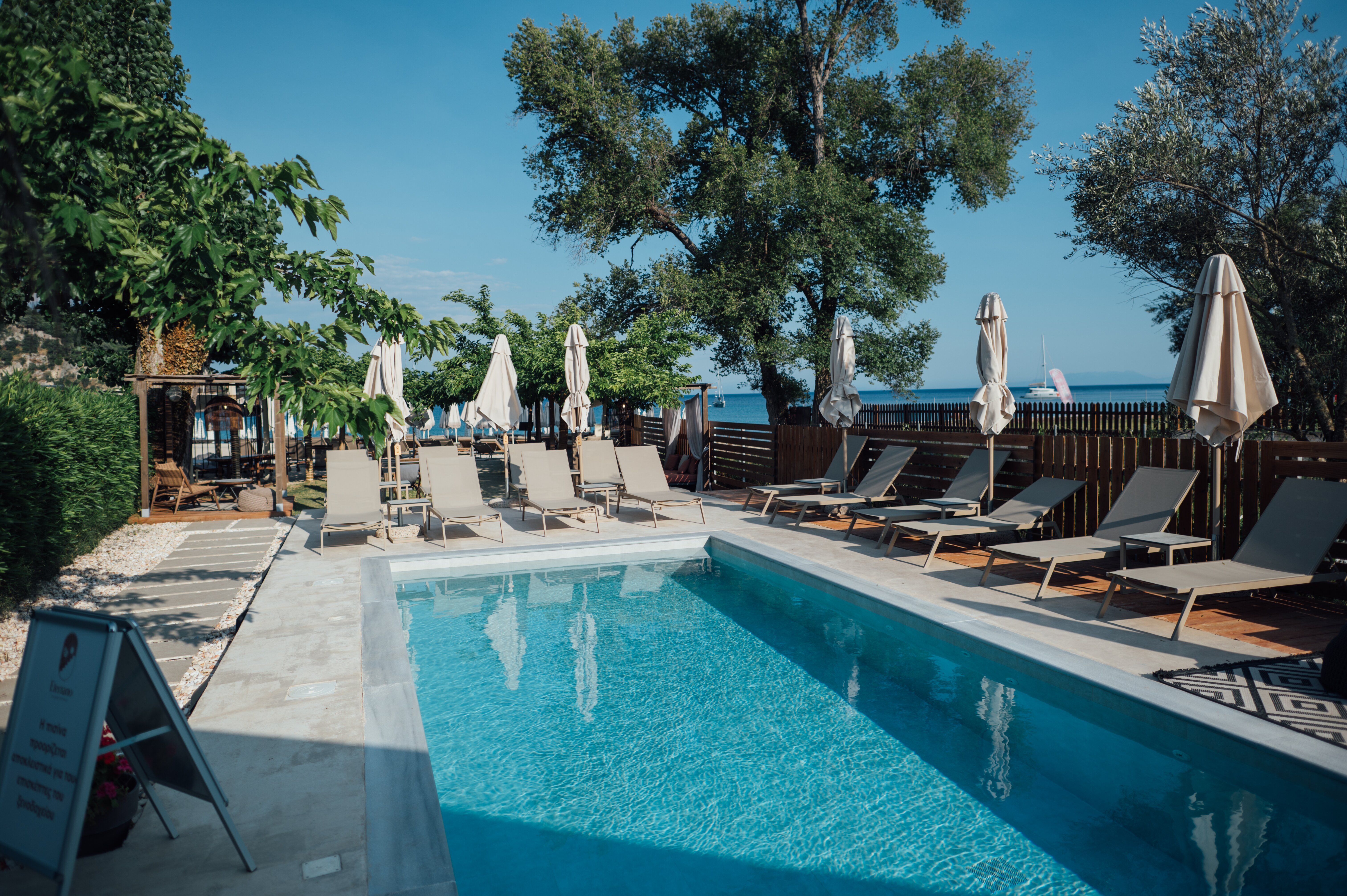 Eterrano Seaside Retreat-泳池