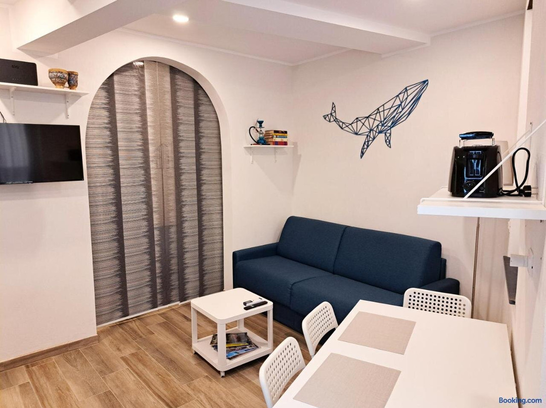 Dolphin & Whale House