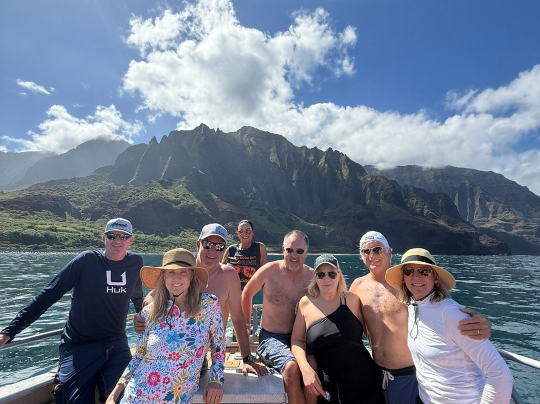 Makana Charters and Tours-卡慕也拉必去景点