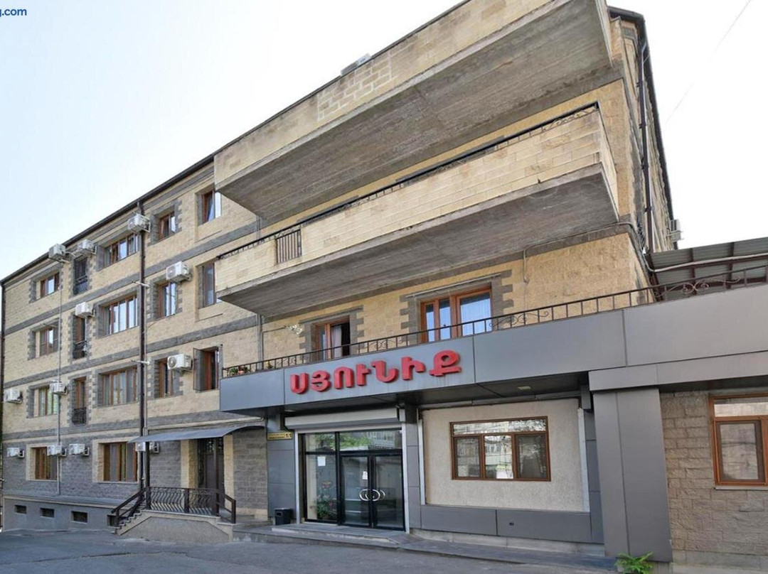 Modern apartments and Tours