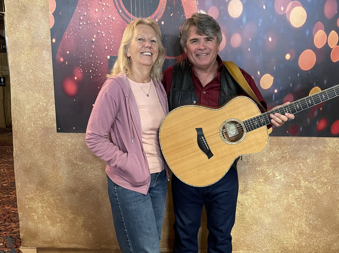 A Tribute to John Denver-布兰森必去景点