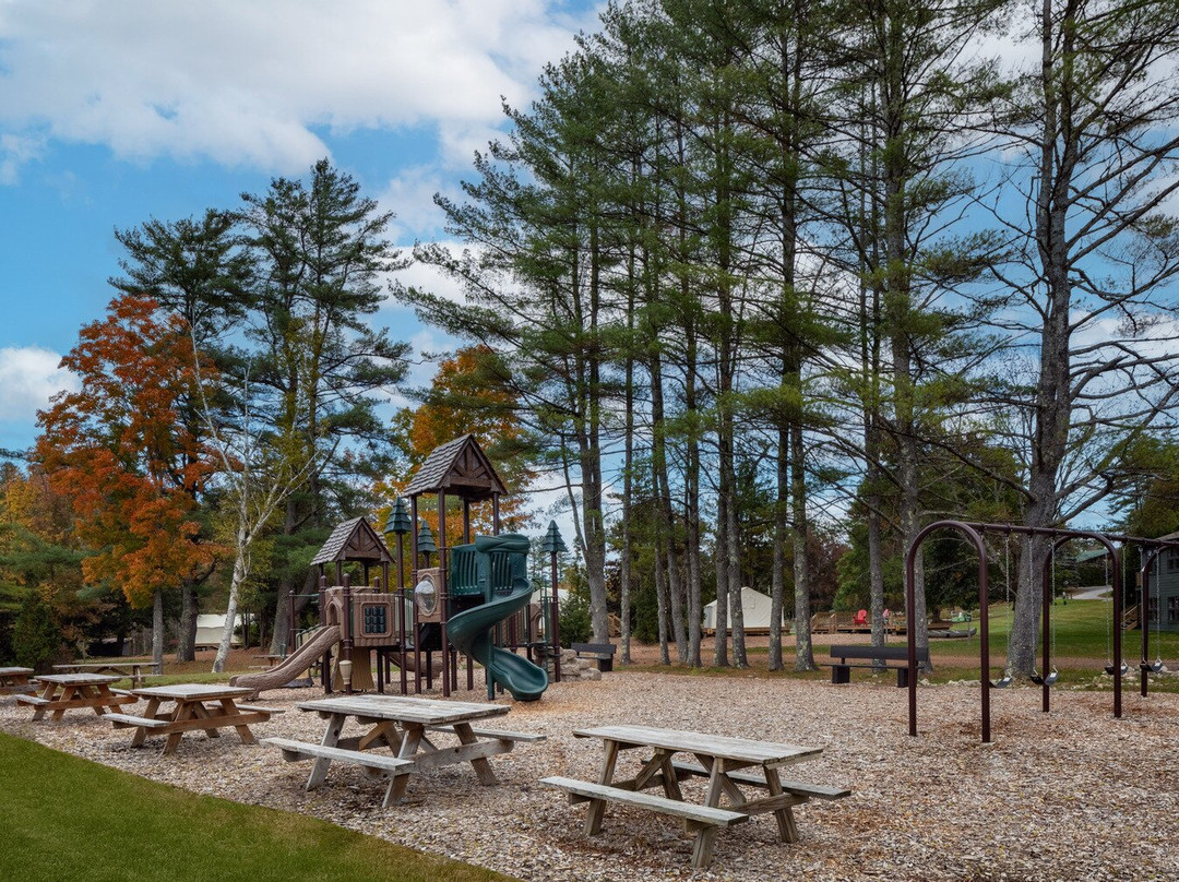 The Lodge At Schroon Lake主图