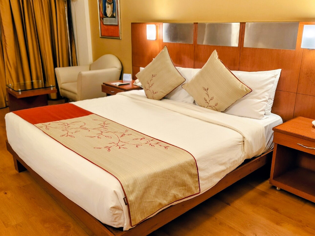 New Surya Hotel主图