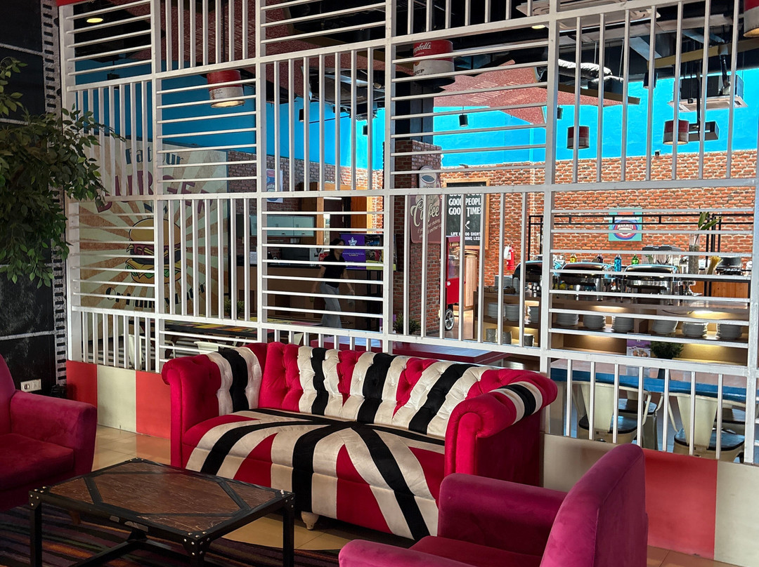 Fame Hotel Gading Serpong主图