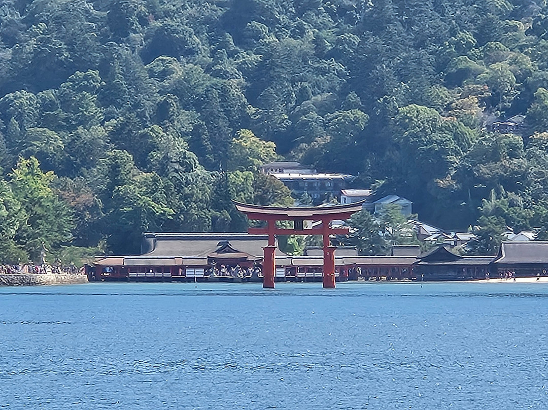 Itsukushima Shrine Torii-廿日市市必去景点