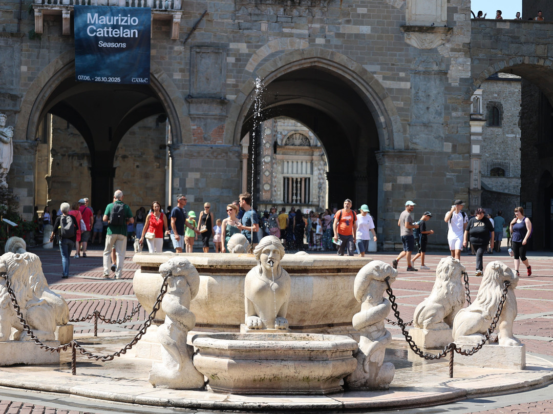 Fontana Contarini-贝加莫必去景点