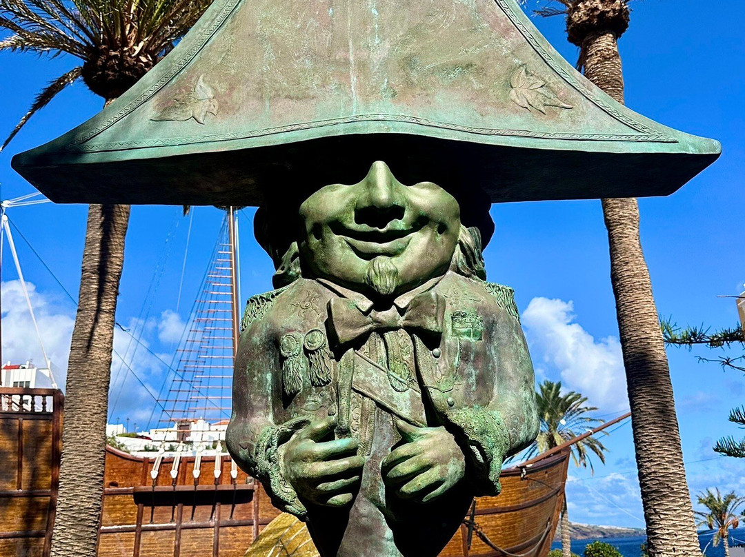 Monumento A El Enano-巴尔玛圣库鲁斯必去景点