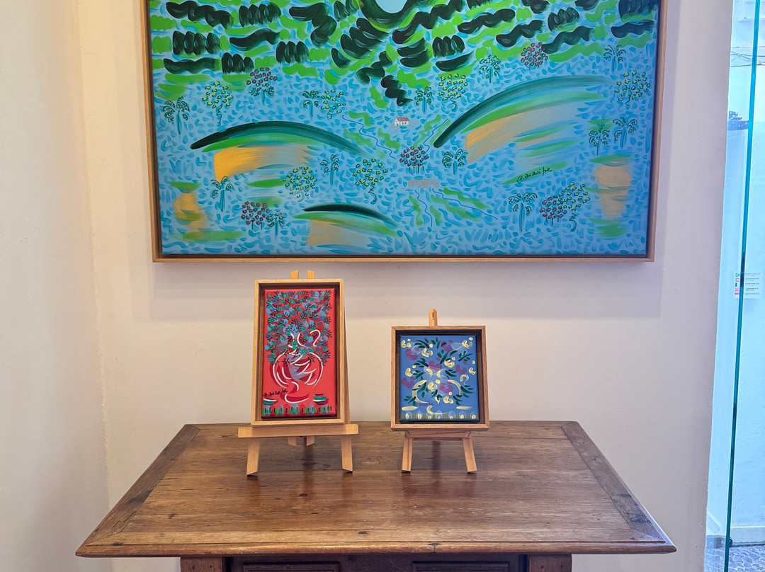 Galeria e Fundação Oscar Araripe-蒂拉登特斯必去景点