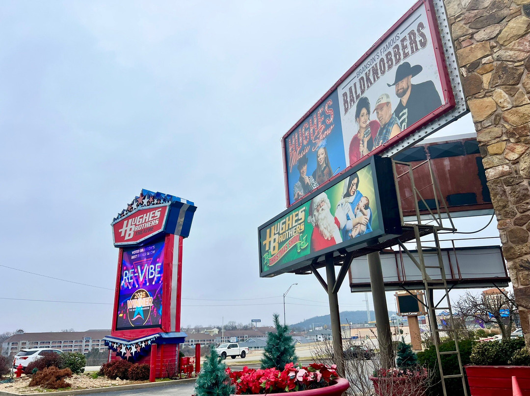 Hughes Brothers Theatre-布兰森必去景点