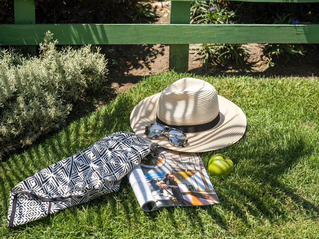 曼特拉滨海酒店主图