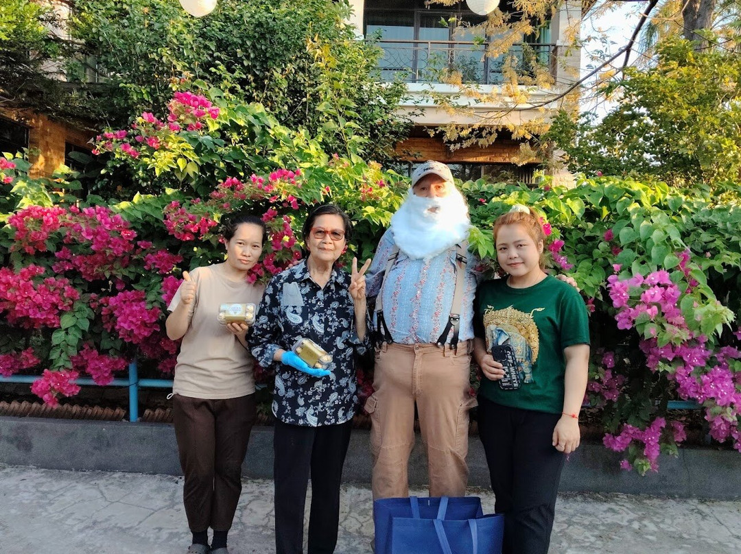 耶特简易别墅度假酒店主图