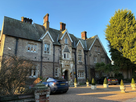 牧师乡村住宅酒店主图