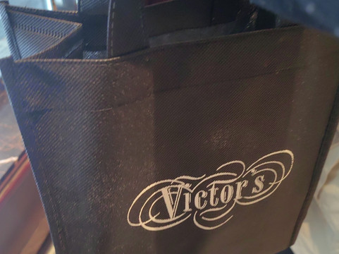 VICTOR'S CAFE