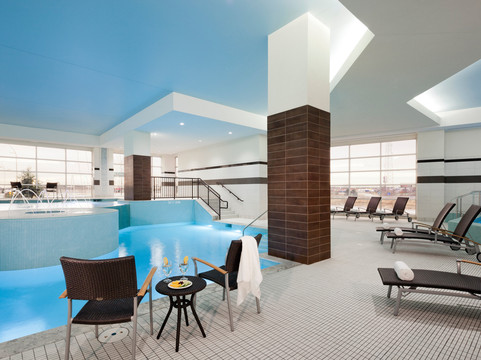 消防员娱乐场酒店主图