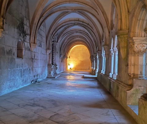 Mosteiro de Santa Maria de Coz-阿尔科巴萨必去景点