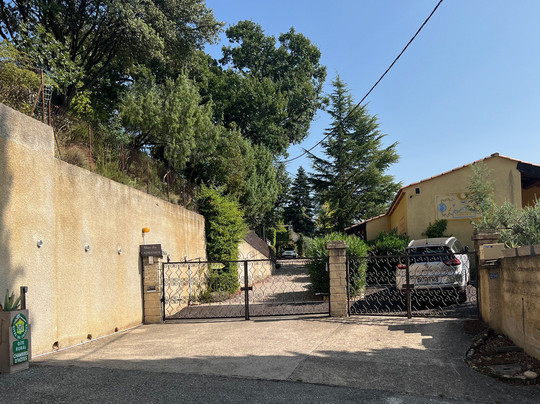 Le Mas du Cadranier主图