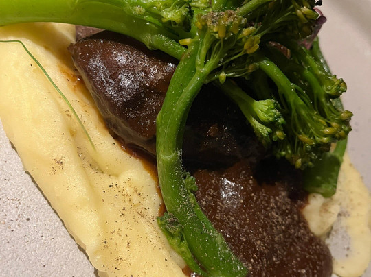 康弗特花园酒店主图